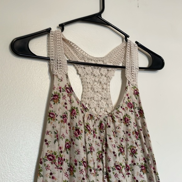 Popsy | Floral Crochet Racerback Tank Top - Picture 5 of 5